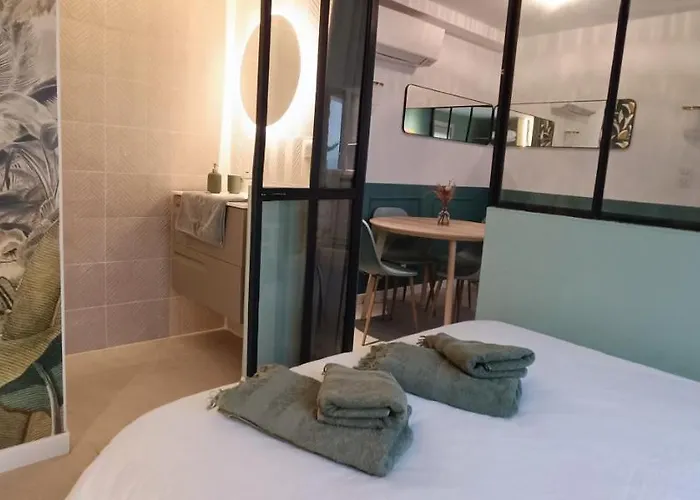 Magnifique T2 Centre 5 Min A Pieds Des Arenes De Apartment
